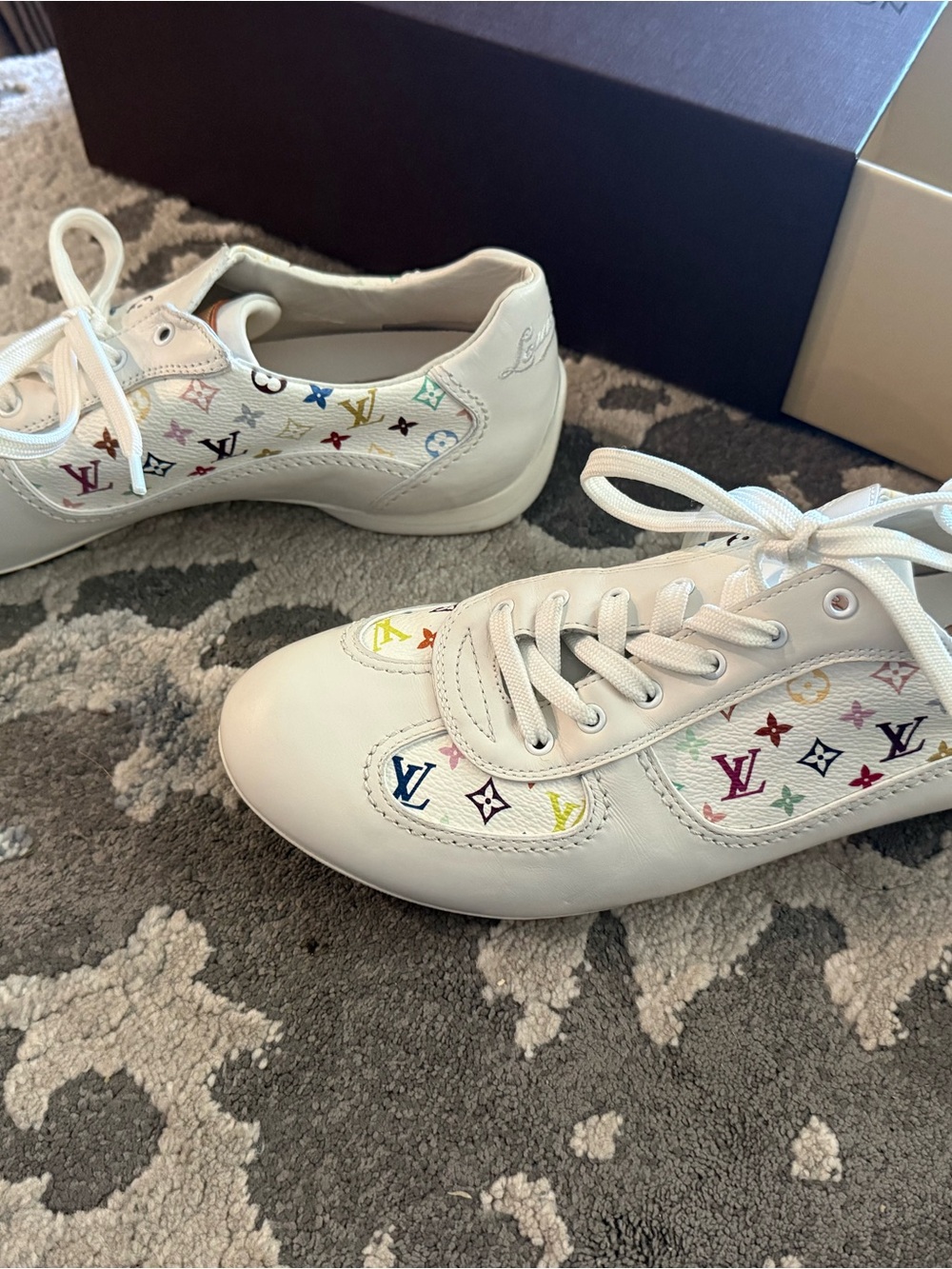 Louis Vuitton x Takashi Murakami low-top sneakers. Size 39.5 - Picture 6 of 9